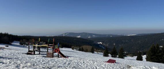 DOKONALÉ MÍSTO, SKVĚLÉ LYŽE A LUXUSNÍ POČASÍ: TO BYLA ZASE JÍZDA!